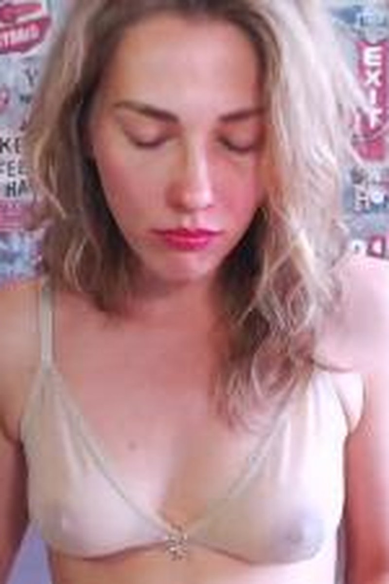 Burping - Screenshot 1 of 4 - Blonde Hair (Female)