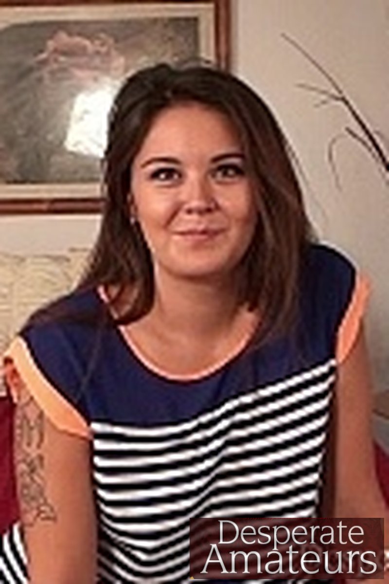 April - Screenshot 1 of 4 - Brown Hair