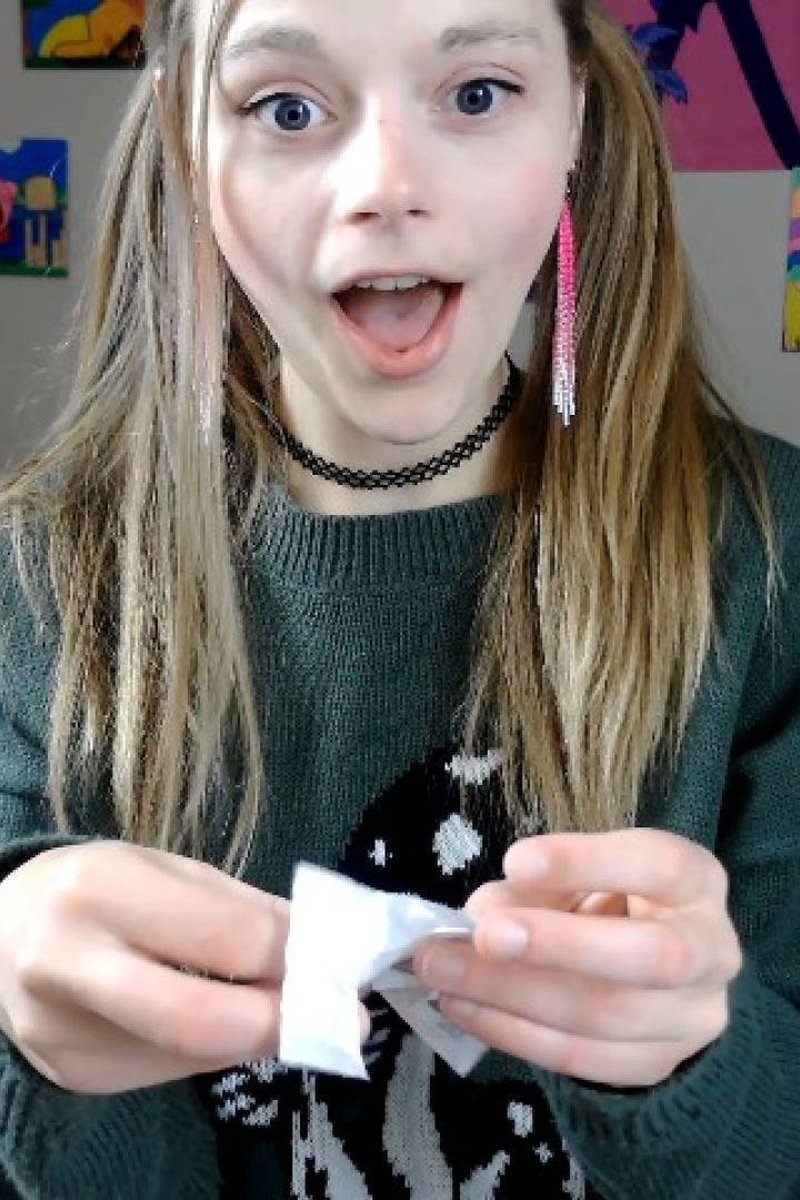 Earrings Required - Screenshot 1 of 4 - Choker