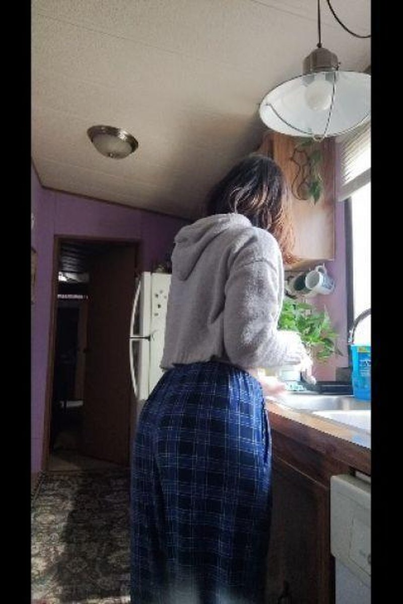 Cleaning Kitchen Counters - Screenshot 1 of 4 - Chores