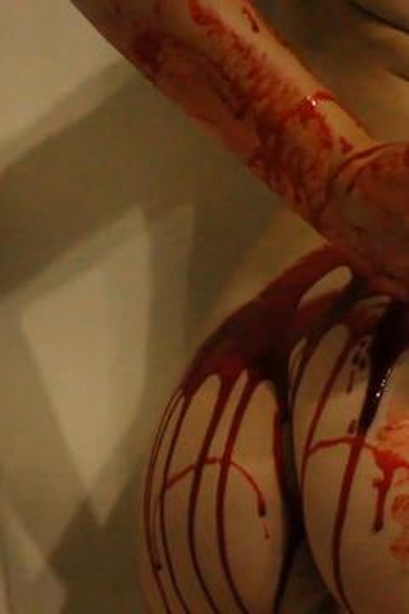 Vampire Sploshing - Screenshot 1 of 4 - Holidays