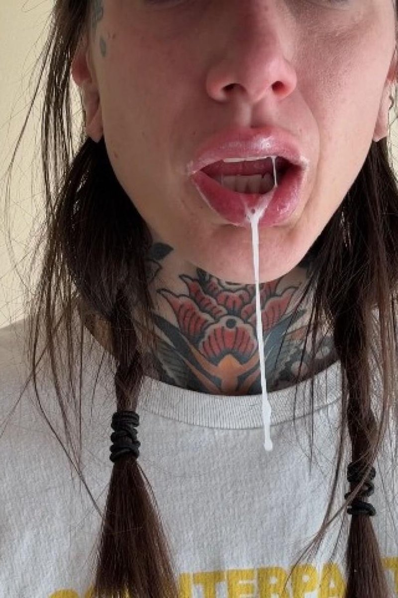 Full Tooth Brushing Whitening Strip Application: Read Info - Screenshot 1 of 4 - Ahegao