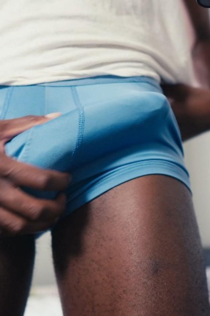 TP-manyvidsnigerianprince-bulging-bbc-boner-in-blue-boxers