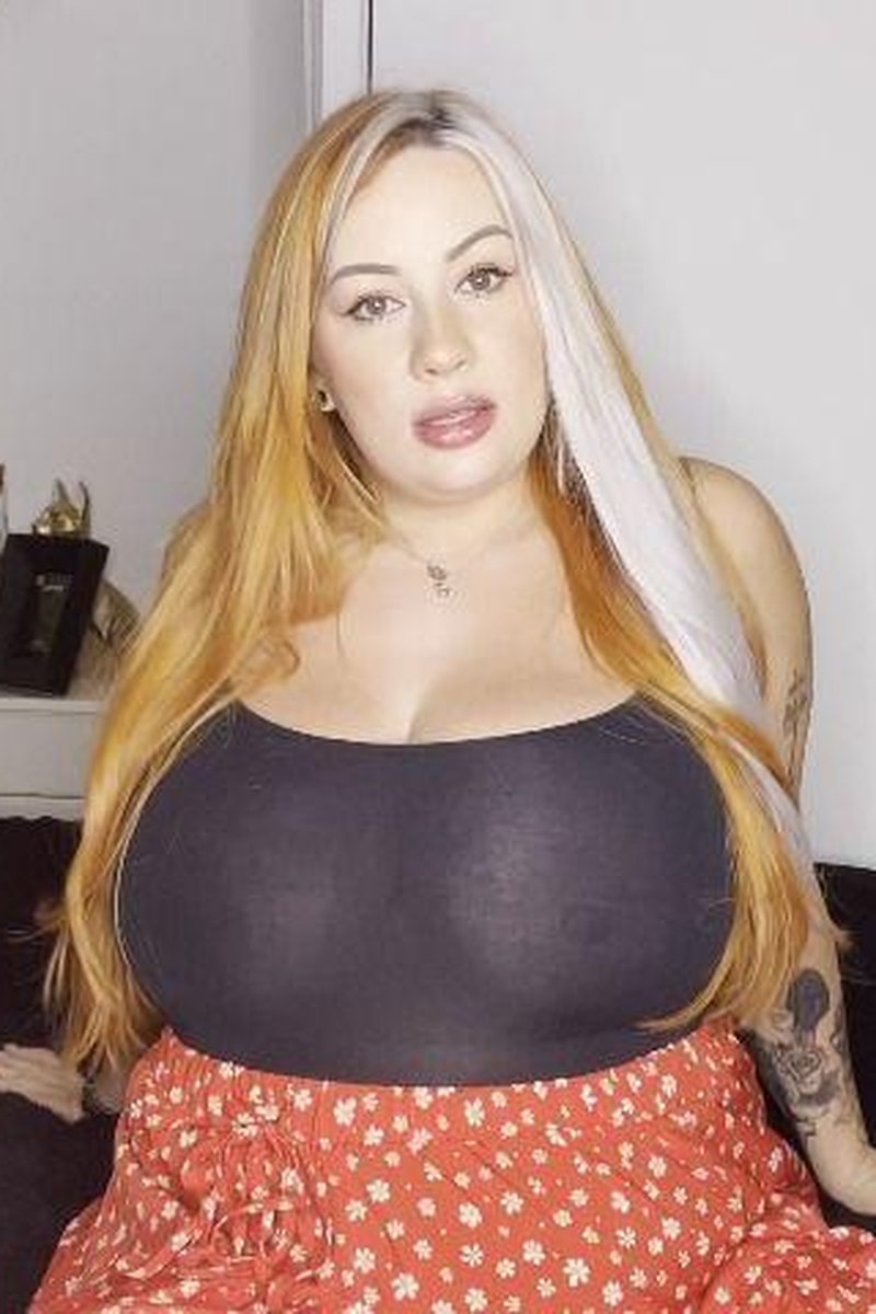 Loser Mocking - Screenshot 1 of 4 - Femdom