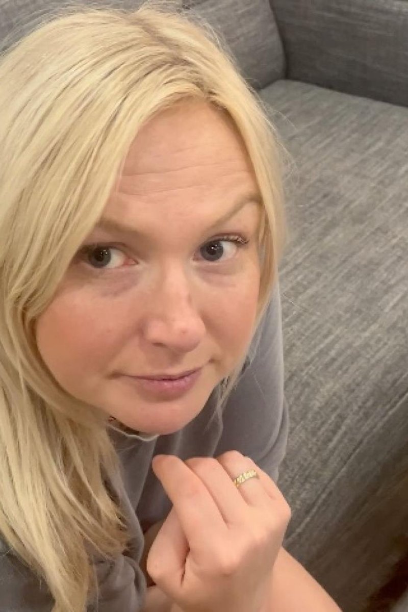 Live Replay: The "Long Bomb" Facial & Fan Chat - Screenshot 1 of 4 - Blonde Hair (Female)