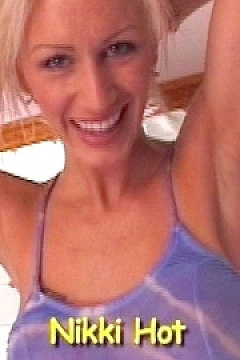 Nikki Hot Enjoys Getting Throatfucked  - Screenshot 1 of 4 - Blond Hair