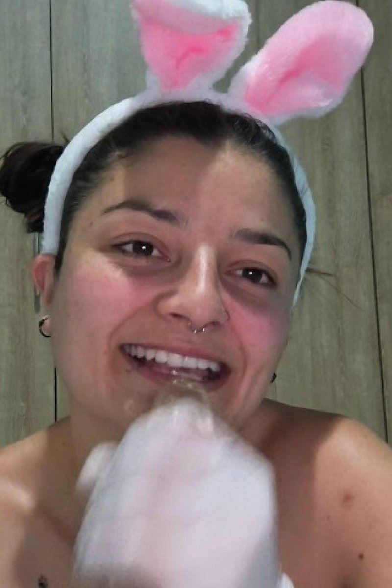 Happy Easter - Screenshot 1 of 4 - Babes
