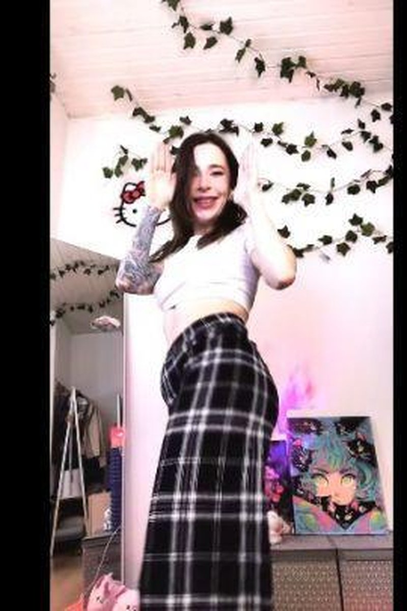 Dance - Screenshot 1 of 4 - Adorable