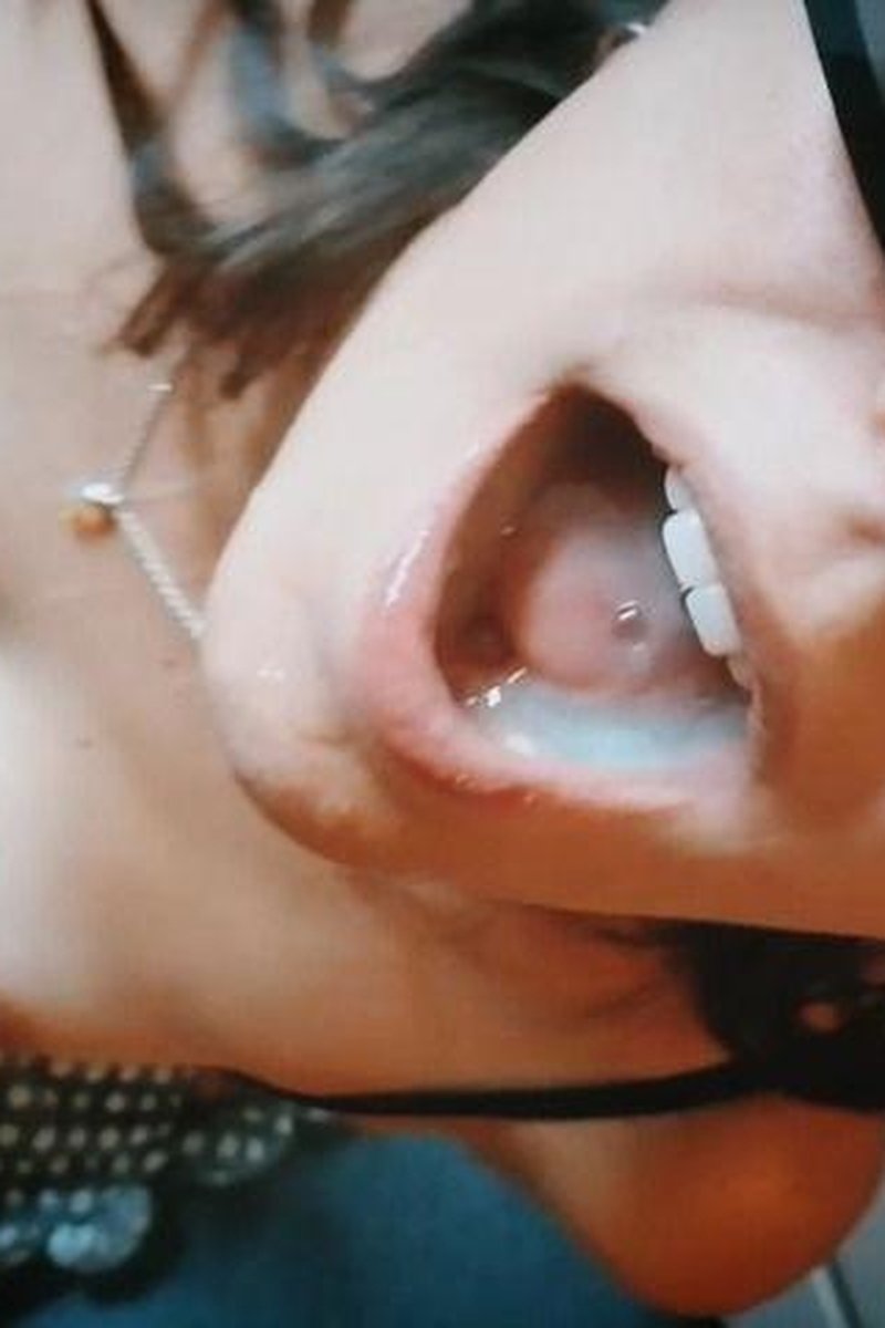 Kitchen Head - Screenshot 1 of 4 - Cum In Mouth