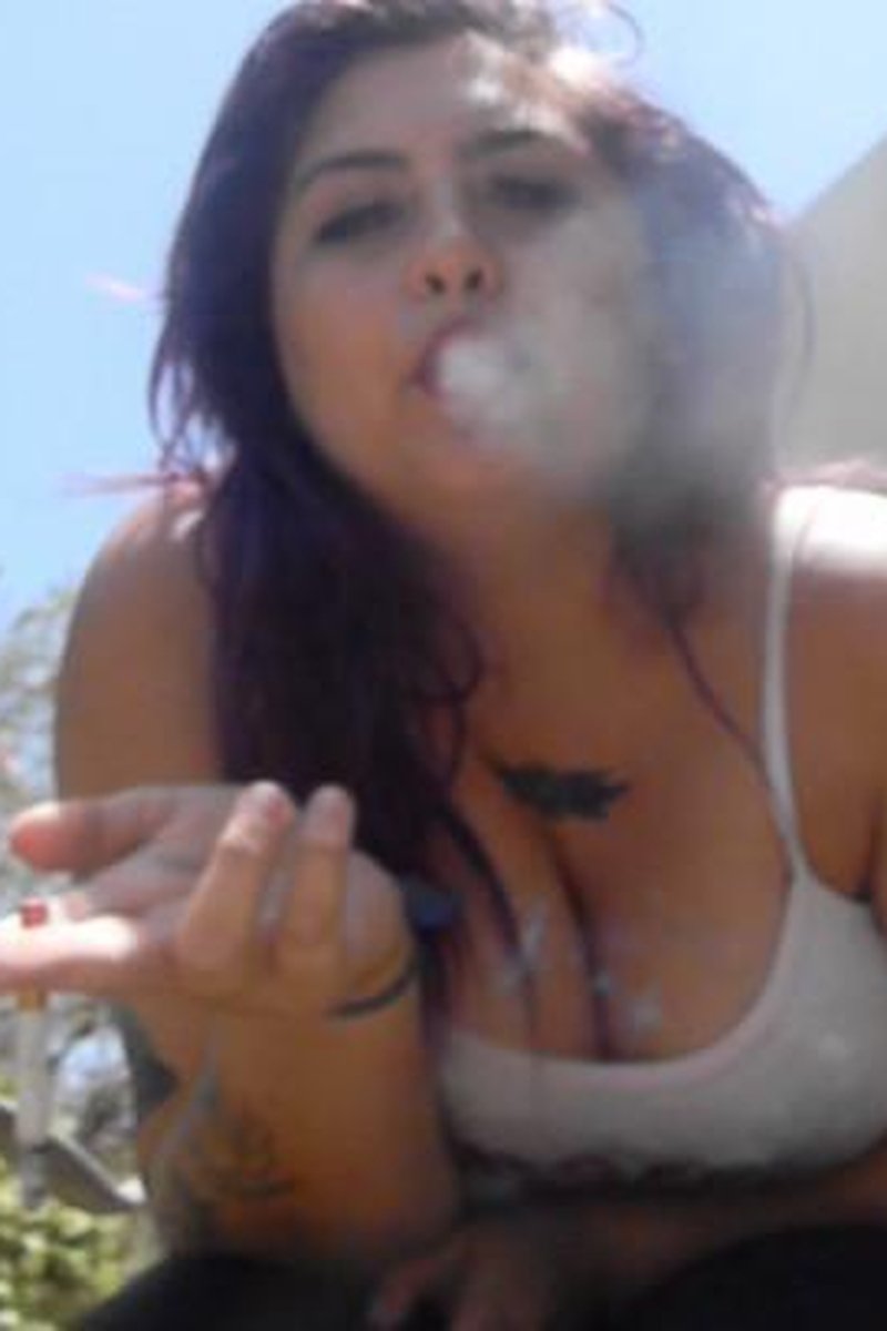 Giant Goddess Smoking - Screenshot 1 of 4 - Femdom