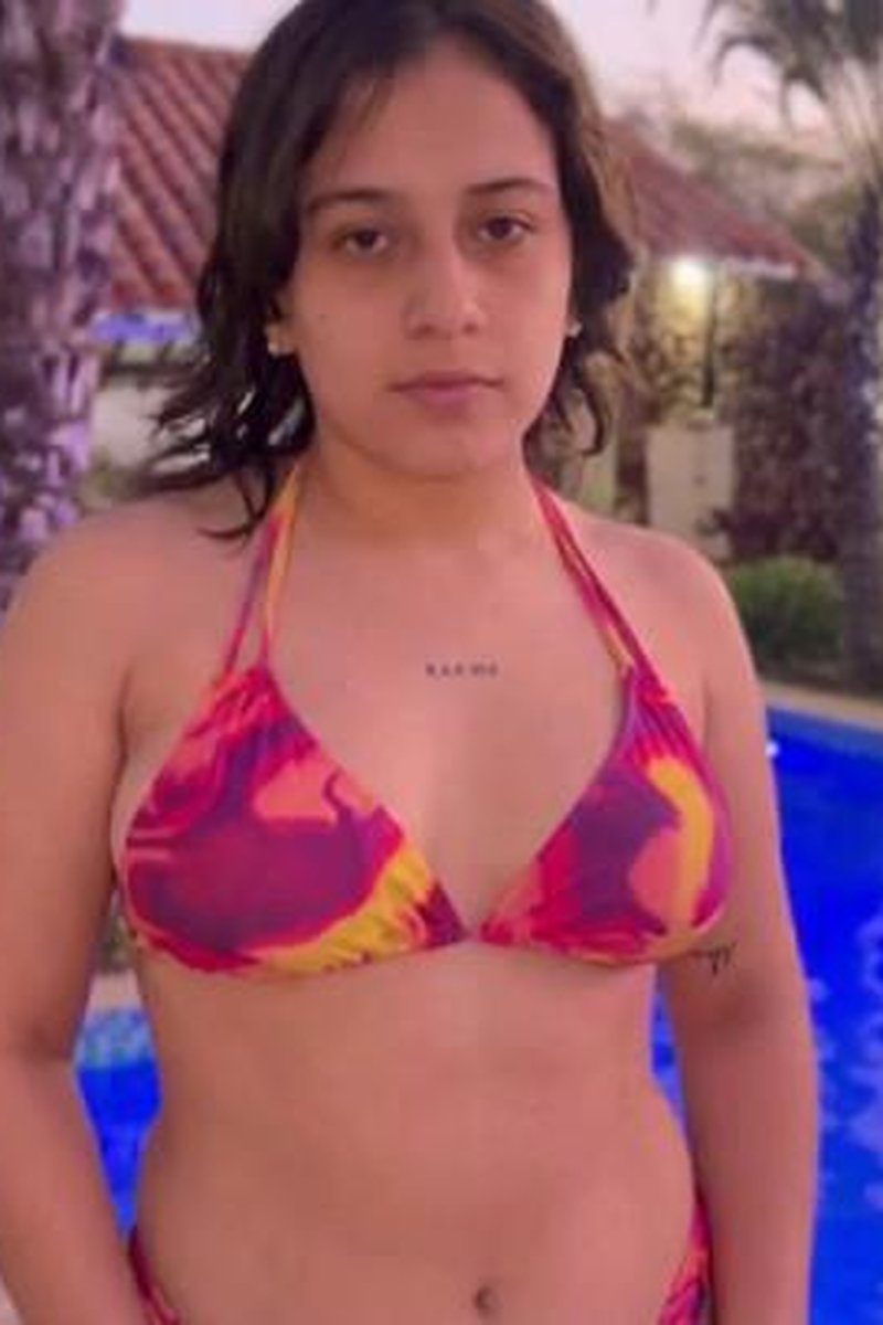 TP-manyvidssugarpose-latina-jasmine-poses-in-a-bikini
