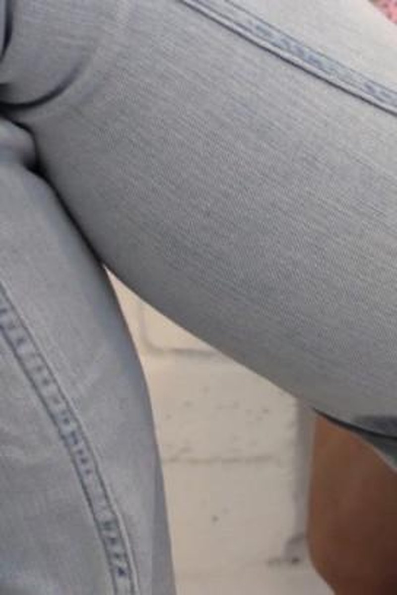 Wet Jeans - Screenshot 1 of 4 - Jeans