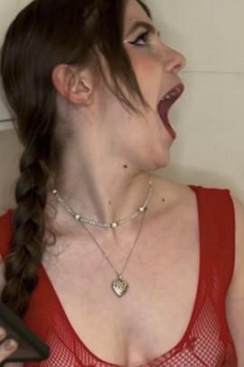 Dick Feedback: Big Balls - Screenshot 1 of 4 - Accent