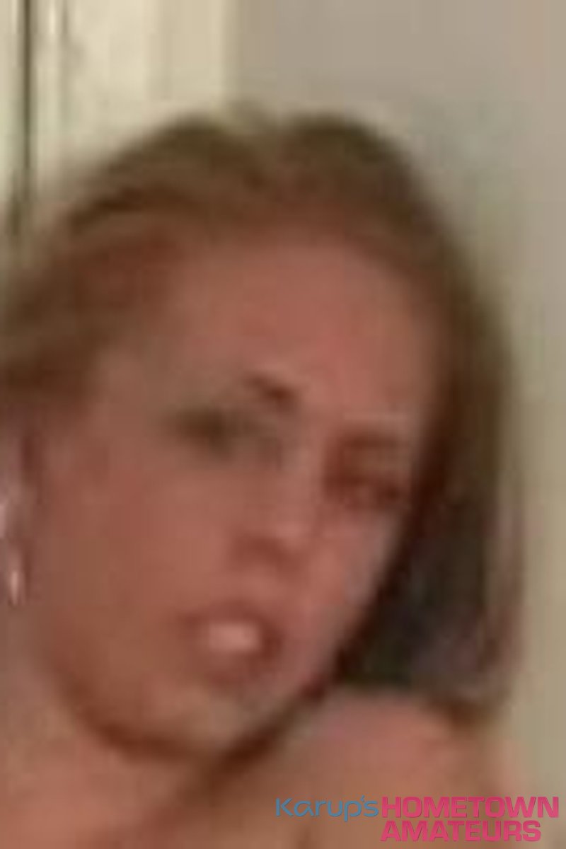 Roxy - Screenshot 1 of 4 - Roxy 2