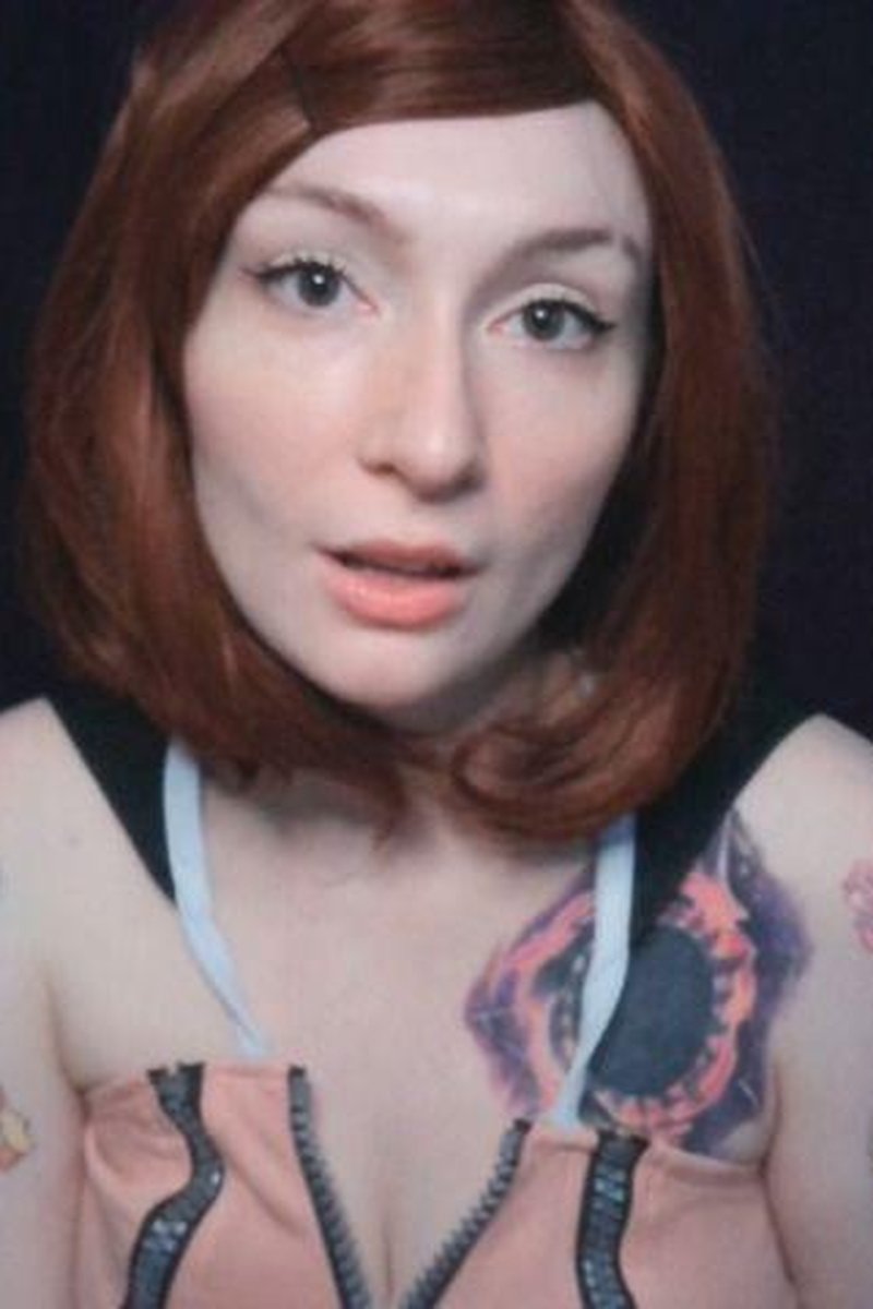 Cheating BJ - Screenshot 1 of 4 - Blowjob