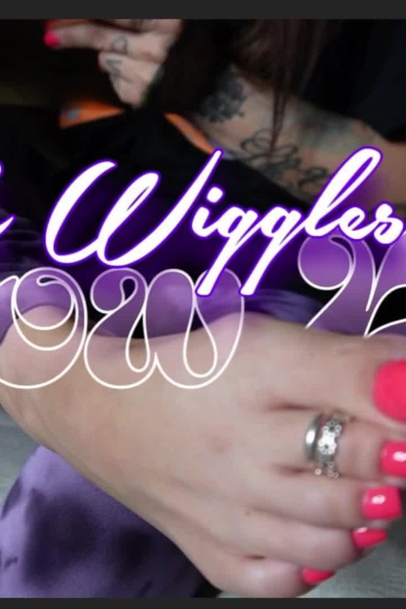 "Slow-Mo Toe Wiggling" - Screenshot 1 of 4 - Foot Fetish
