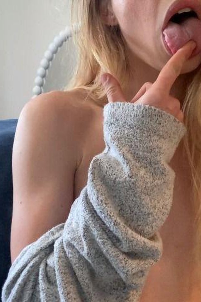 Sdh JOI - Screenshot 1 of 4 - Blonde Hair (Female)