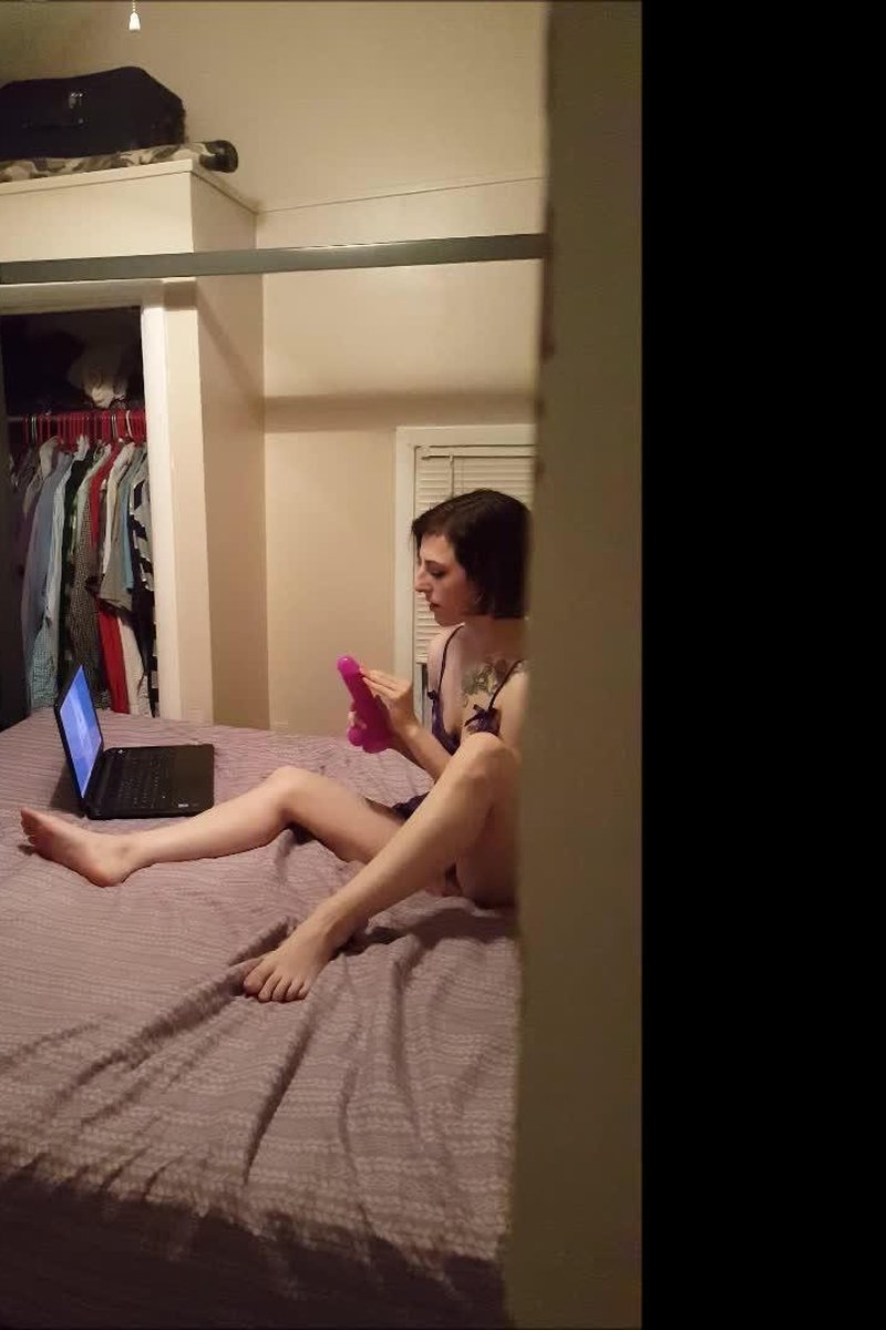 Caught Peeking - Screenshot 1 of 4 - Humiliation