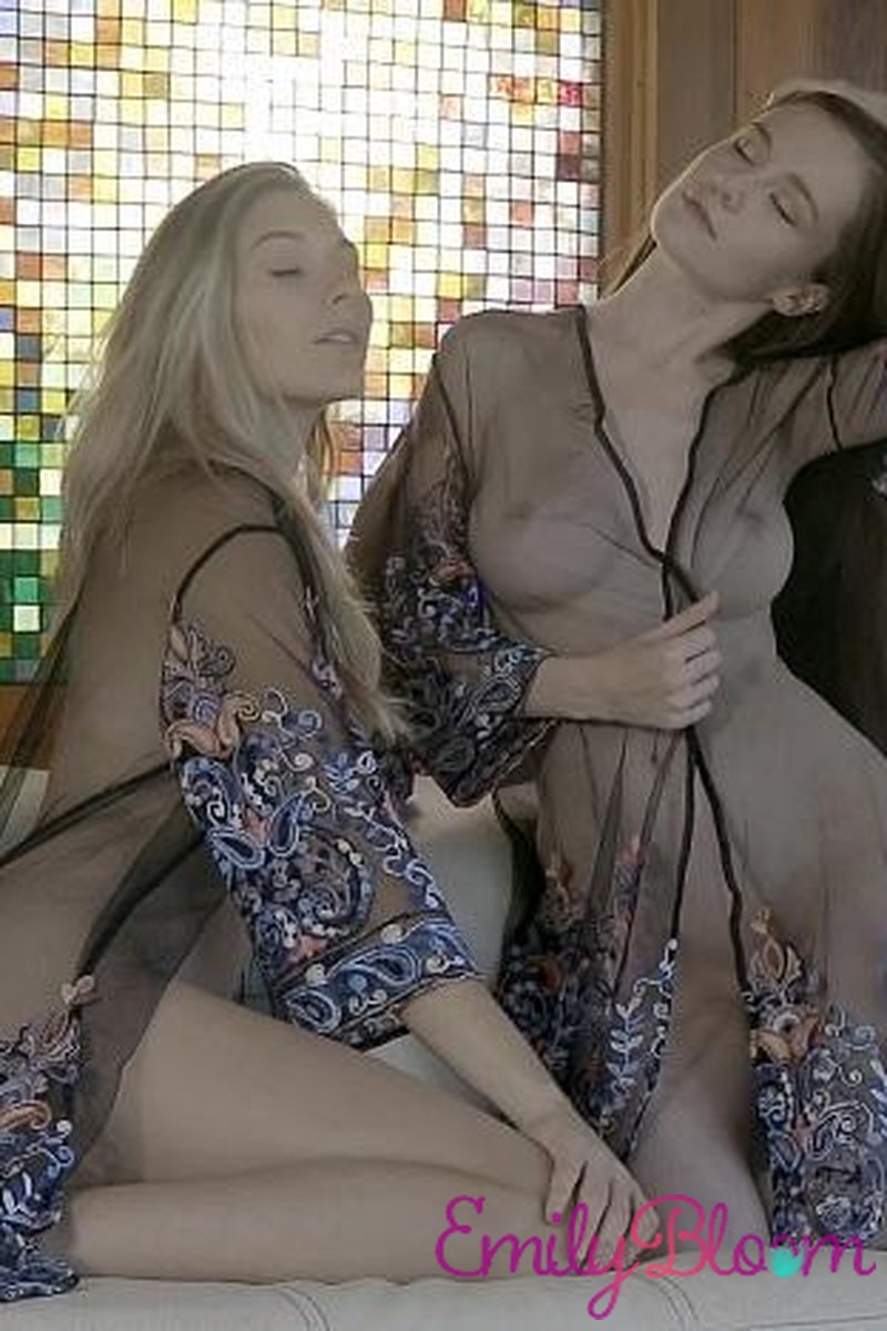 Mosaic Video - Screenshot 1 of 4 - Blonde Hair (Female)