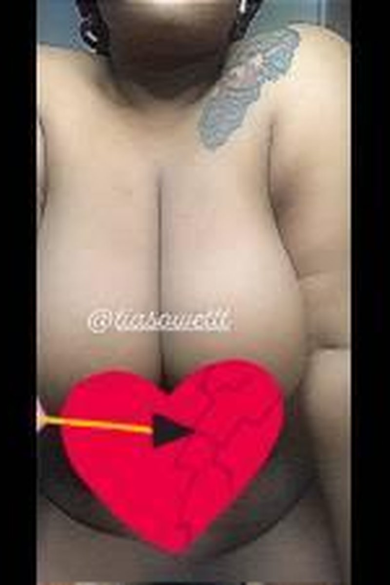 Titty Tuesday - Screenshot 1 of 4 - BBW