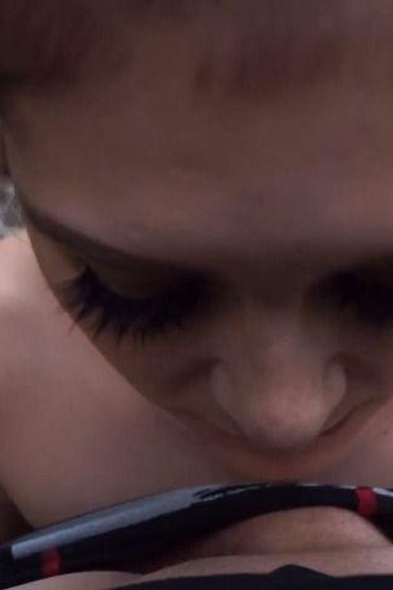 Mount Nutt - Screenshot 1 of 4 - Blowjob