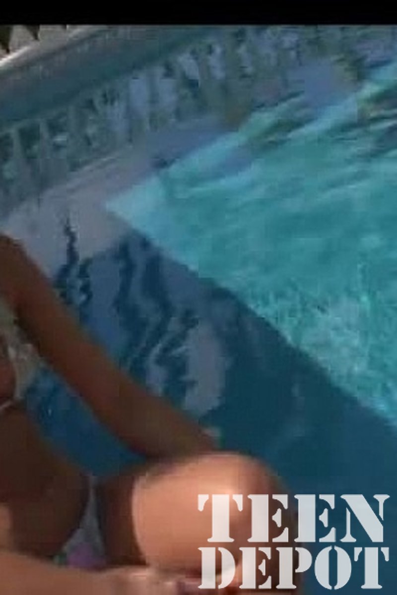 Nora - Screenshot 1 of 4 - Teen (18-22)