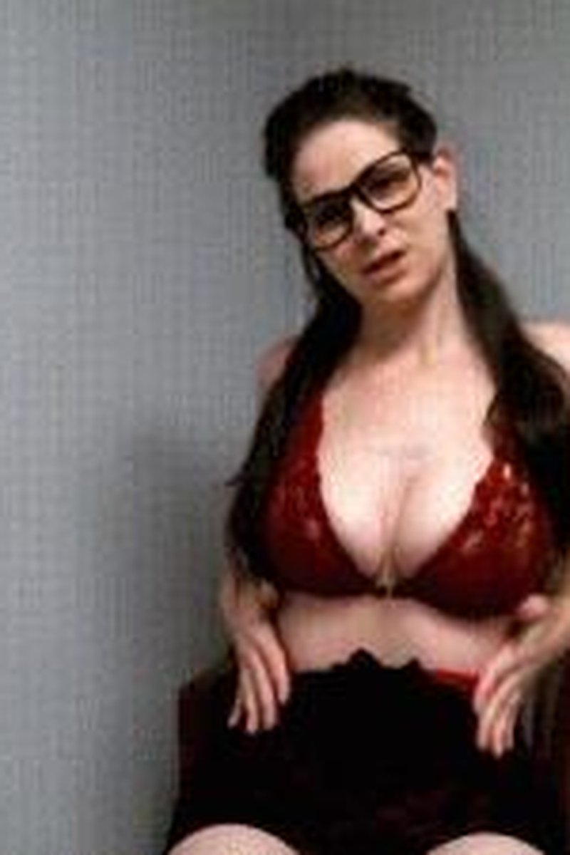 Weekend Gooner - Screenshot 1 of 4 - Masturbation