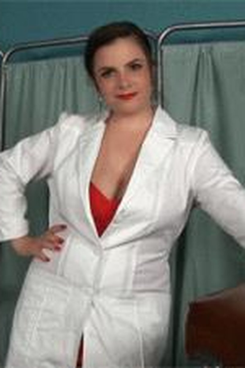 Feminization Treatment - Screenshot 1 of 4 - Bimbofication