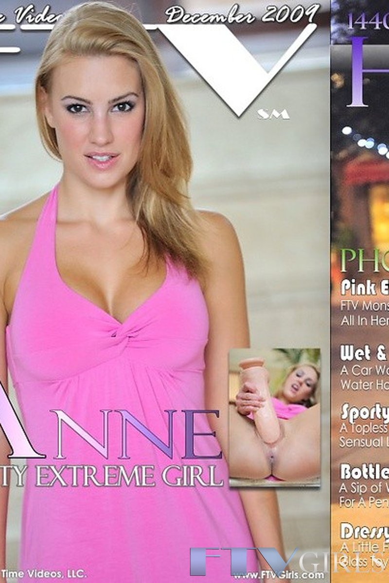 Dinner Date - Screenshot 1 of 4 - Anal Fingering