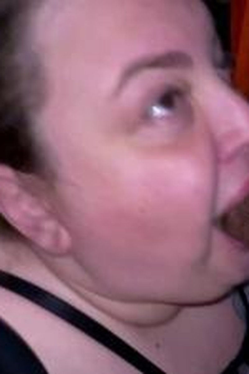 Throat Quickies - Screenshot 1 of 4 - Amateur