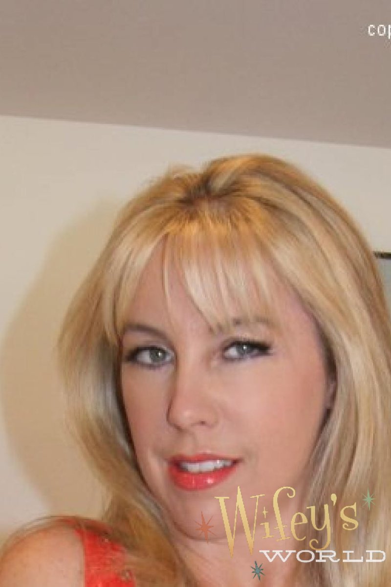 Escort - Screenshot 1 of 4 - Facial