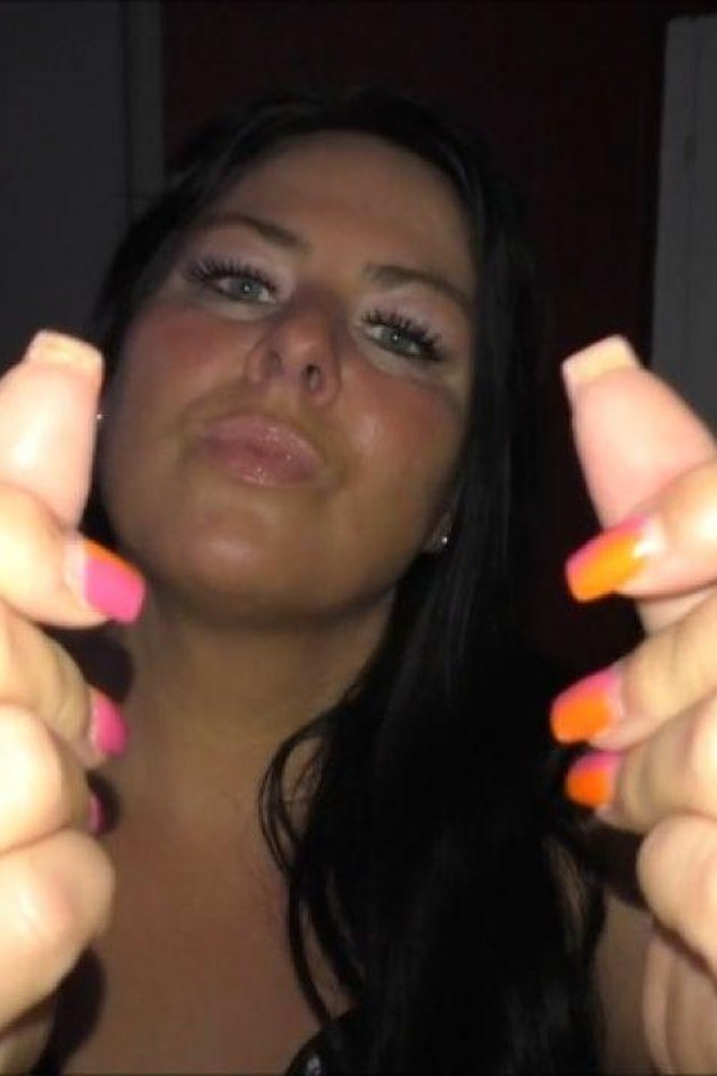 Finger Snapping JOI - Screenshot 1 of 4 - Fake Nails