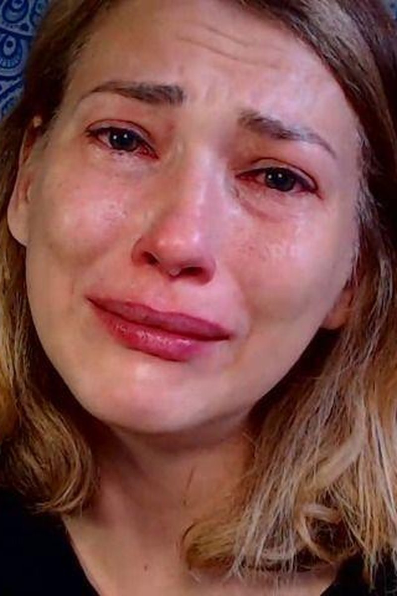 Cry Cry Cry - Screenshot 1 of 4 - Face Fetish