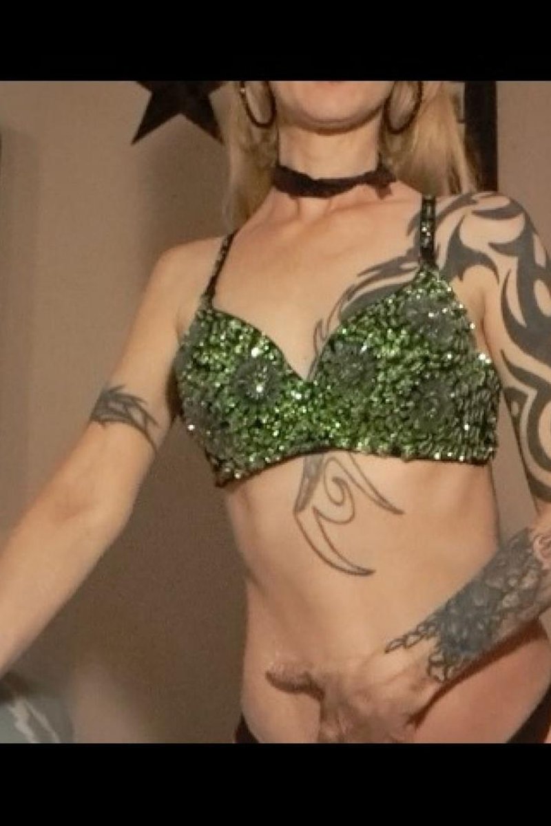 34A Bra Try On - Screenshot 1 of 4 - Bra