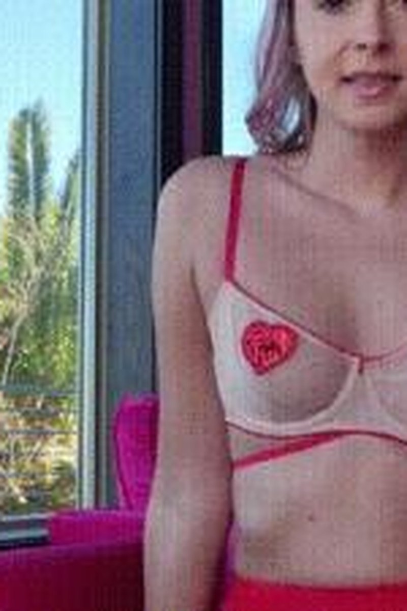 Vibing 13 - Screenshot 1 of 4 - Masturbation