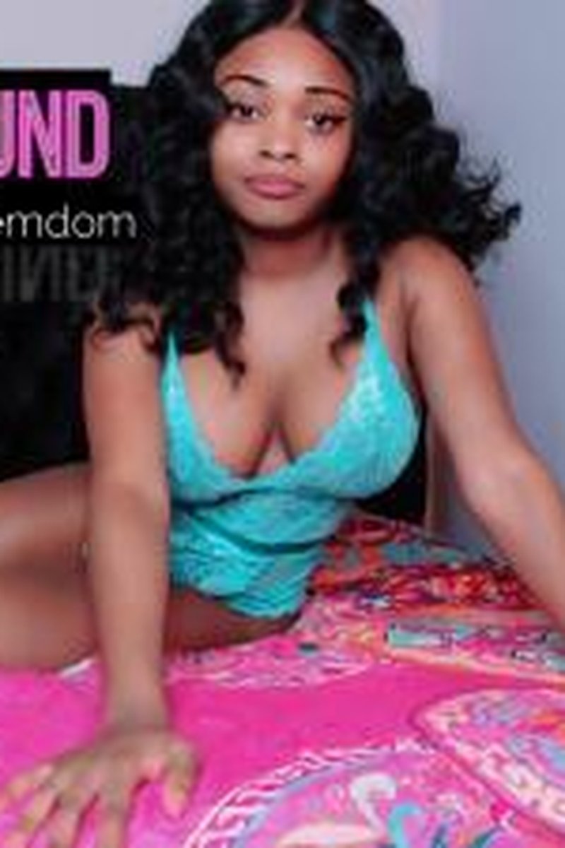 Lost And Found - Screenshot 1 of 4 - Femdom