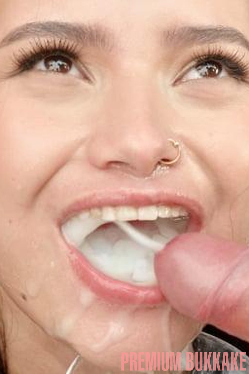 Sofia Mayers #2 - Bukkake - Screenshot 1 of 4 - Amateur