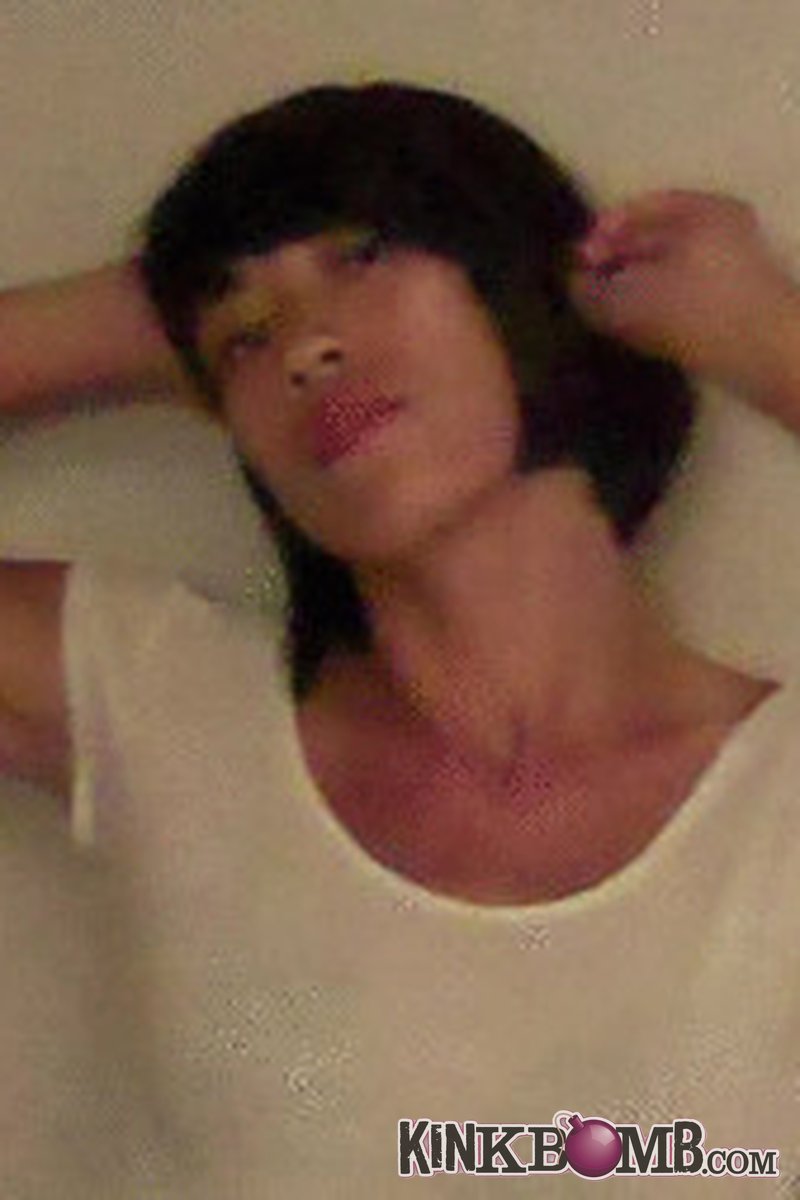 Tall Asian Beauty: Leggings!!! - Screenshot 1 of 4 - Domination