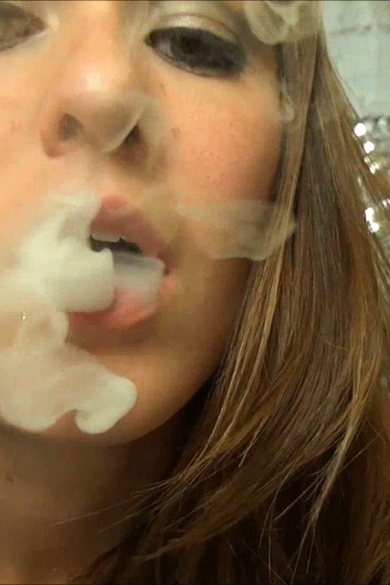 Skylars Ecig - Screenshot 1 of 4 - Brown Hair
