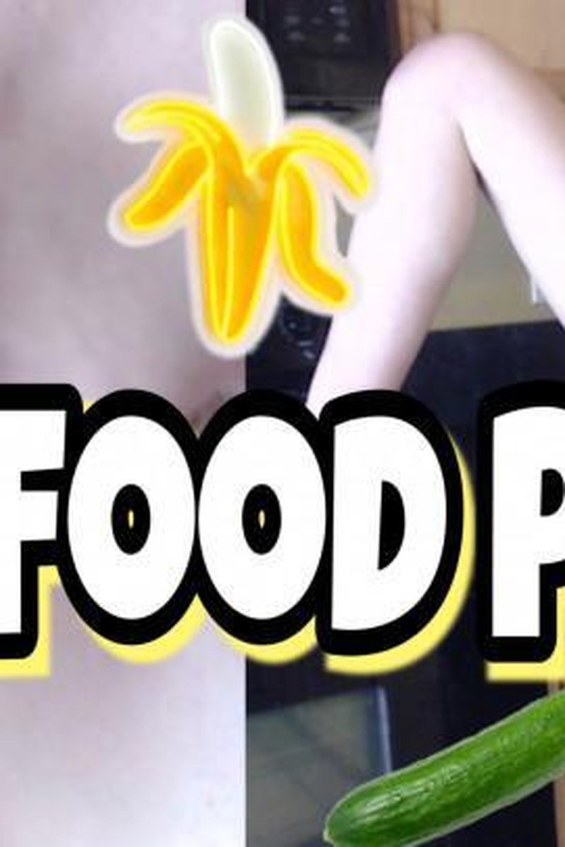 Foodie - Screenshot 1 of 4 - Blowjob