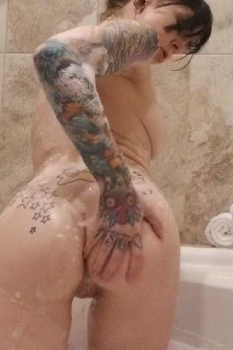 Splish Splash - Screenshot 1 of 4 - Bathroom