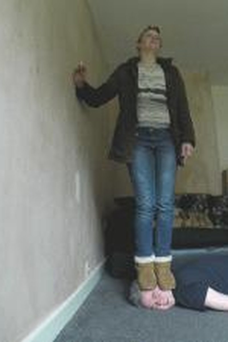 Ugg Boots Head Trample - Screenshot 1 of 4 - Boots