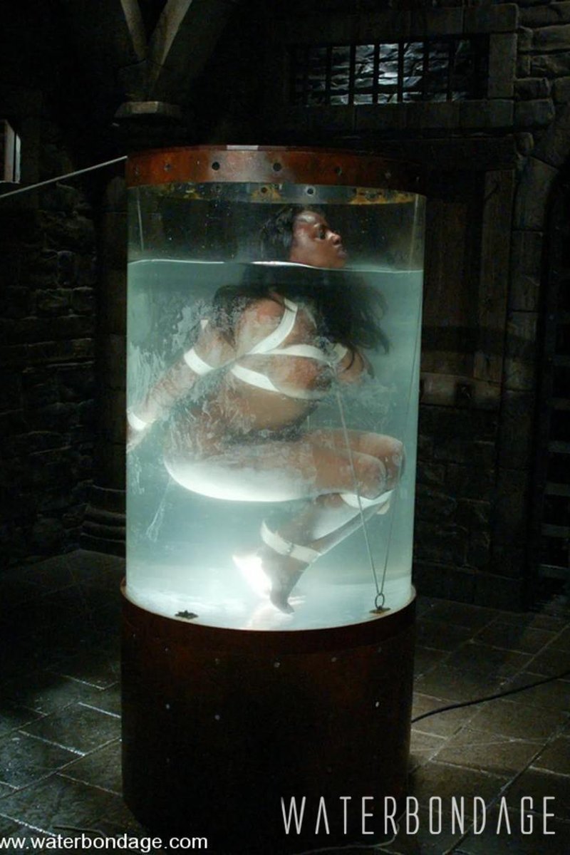 Jada Fire - Screenshot 1 of 4 - BDSM