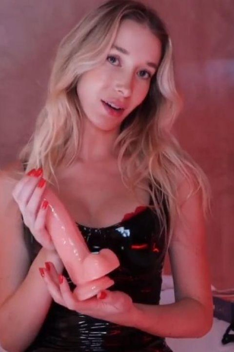 Good Boy Training - Screenshot 1 of 4 - Ass Worship