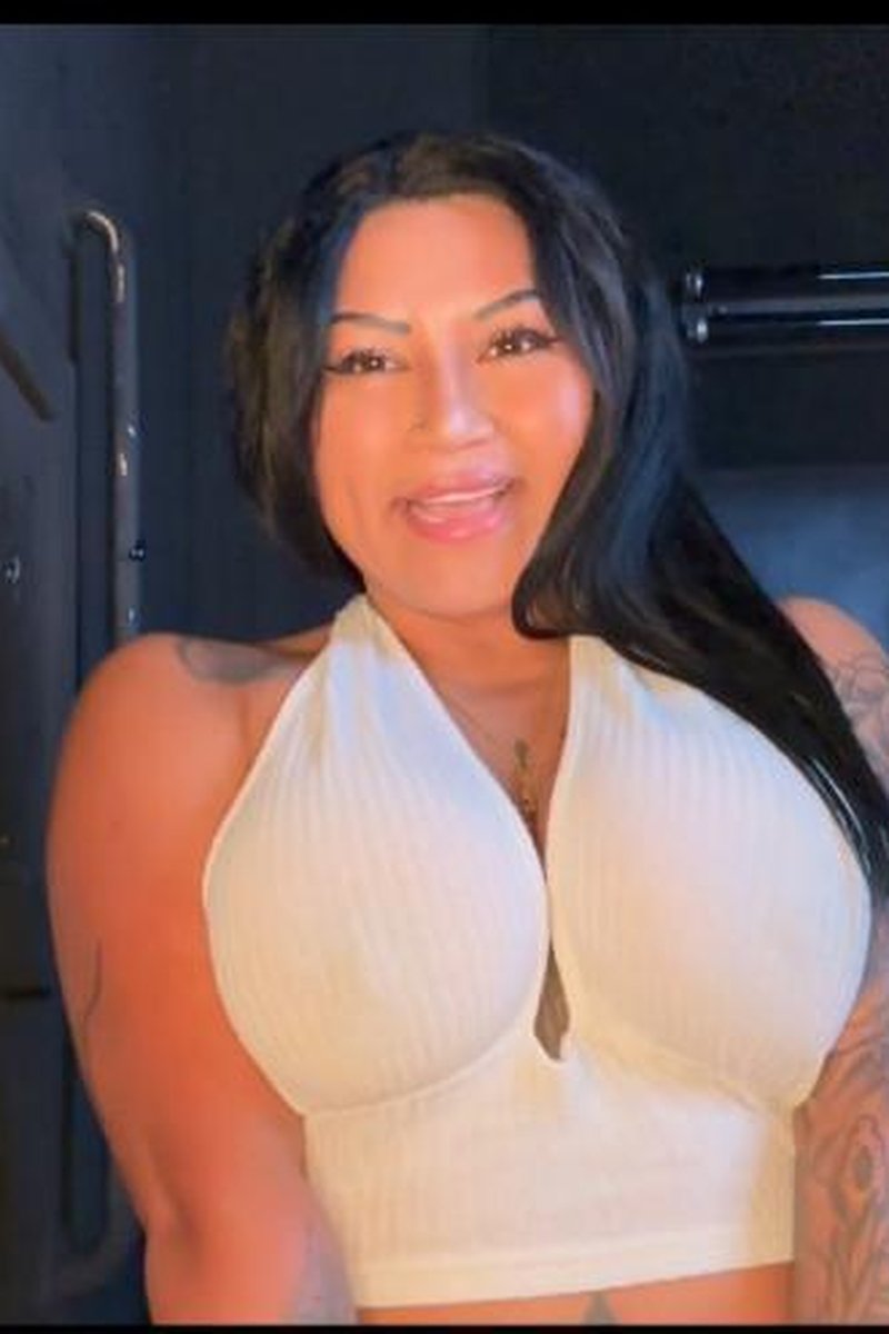 Random Gloryhole - Screenshot 1 of 4 - Big Tits