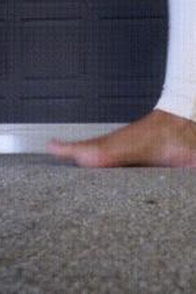 Tiny Man Jail - Screenshot 1 of 4 - Barefoot