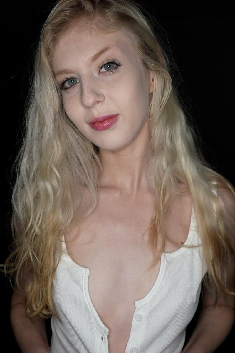 Babs - Screenshot 1 of 4 - Amateur