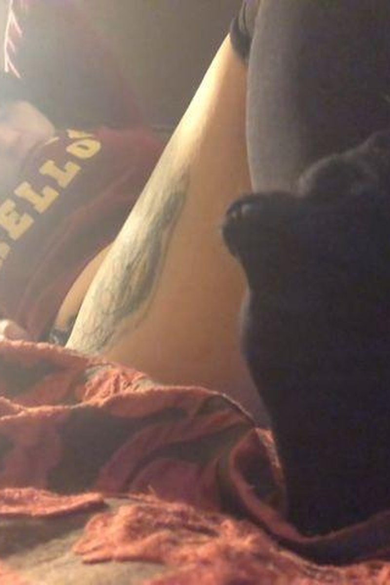 Foot Teasing - Screenshot 1 of 4 - Foot Fetish