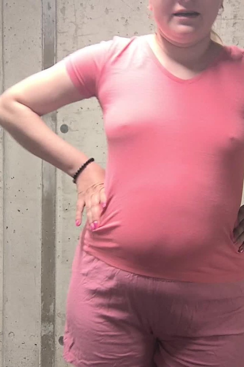 Workout While Smoking - Screenshot 1 of 4 - Blonde Hair (Female)