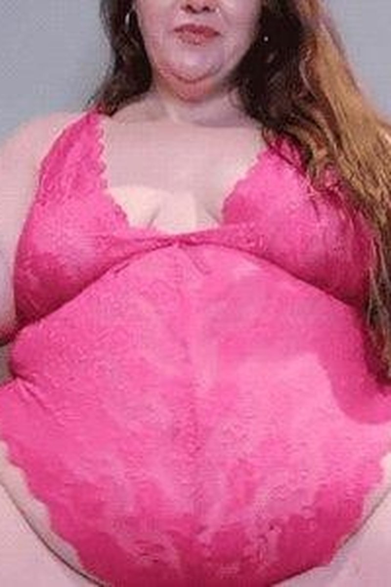 Gluttonously Stuffing - Screenshot 1 of 4 - BBW